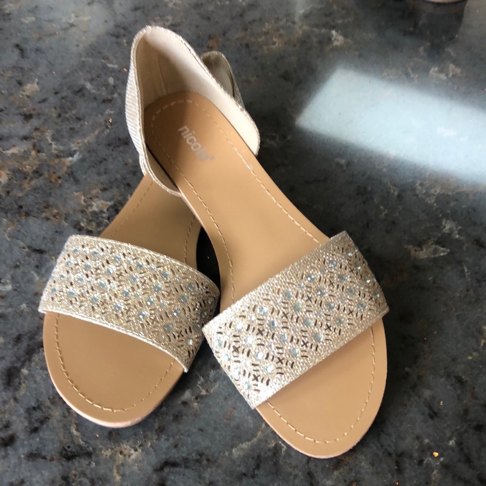 Metallic flat sandles